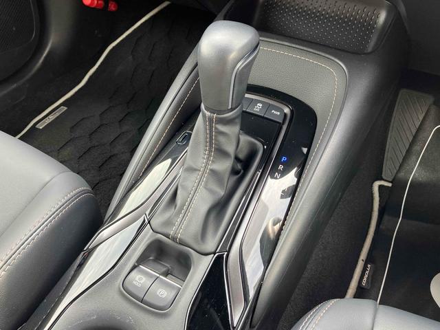 カローラツーリング ダブルバイビー　ツートーンカラー　１０．５インチディスプレイオーディオプラス　パーキングサポートブレーキ　ブラインドスポットモニター　セーフティセンス　ＬＥＤヘッドランプ　レーダークルーズコントロール（45枚目）