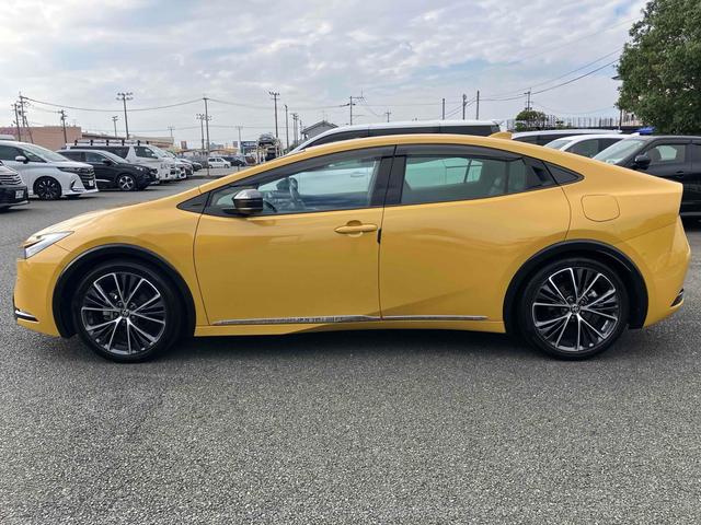 プリウス Z デジタルインナーミラー スペアタイヤ HDMI端子 パノラミックビューモニター トヨタチームメイト ステアリングヒーター ワイヤレス充電器 合皮スポーティーシート 12.3インチディスプレイオーディオ(5枚目)