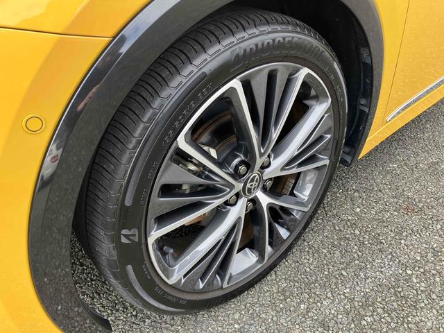 プリウス Z デジタルインナーミラー スペアタイヤ HDMI端子 パノラミックビューモニター トヨタチームメイト ステアリングヒーター ワイヤレス充電器 合皮スポーティーシート 12.3インチディスプレイオーディオ(15枚目)