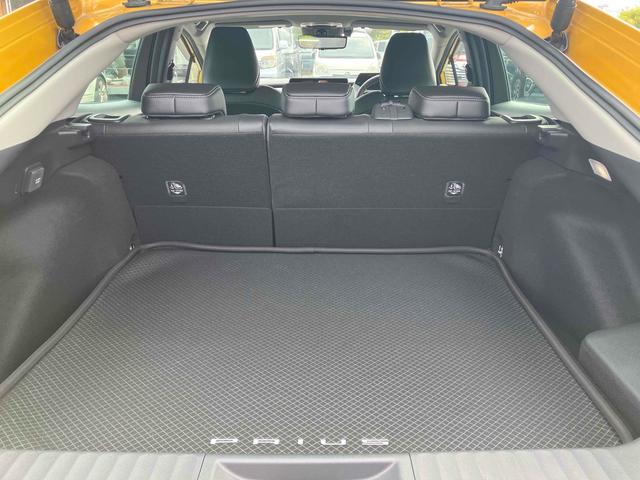 プリウス Z デジタルインナーミラー スペアタイヤ HDMI端子 パノラミックビューモニター トヨタチームメイト ステアリングヒーター ワイヤレス充電器 合皮スポーティーシート 12.3インチディスプレイオーディオ(34枚目)