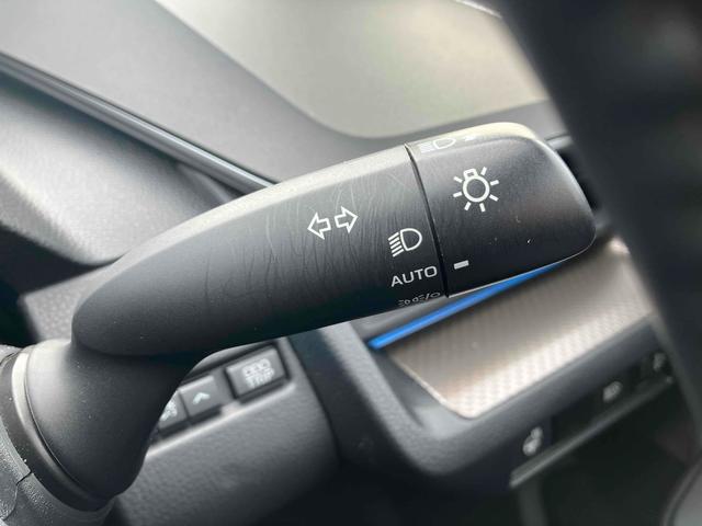 プリウス Z デジタルインナーミラー スペアタイヤ HDMI端子 パノラミックビューモニター トヨタチームメイト ステアリングヒーター ワイヤレス充電器 合皮スポーティーシート 12.3インチディスプレイオーディオ(41枚目)