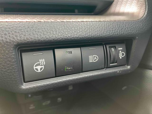 プリウス Z デジタルインナーミラー スペアタイヤ HDMI端子 パノラミックビューモニター トヨタチームメイト ステアリングヒーター ワイヤレス充電器 合皮スポーティーシート 12.3インチディスプレイオーディオ(43枚目)