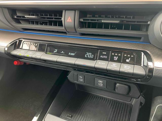 プリウス Z デジタルインナーミラー スペアタイヤ HDMI端子 パノラミックビューモニター トヨタチームメイト ステアリングヒーター ワイヤレス充電器 合皮スポーティーシート 12.3インチディスプレイオーディオ(52枚目)