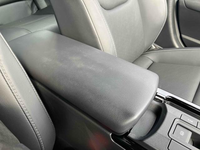 プリウス Z デジタルインナーミラー スペアタイヤ HDMI端子 パノラミックビューモニター トヨタチームメイト ステアリングヒーター ワイヤレス充電器 合皮スポーティーシート 12.3インチディスプレイオーディオ(57枚目)