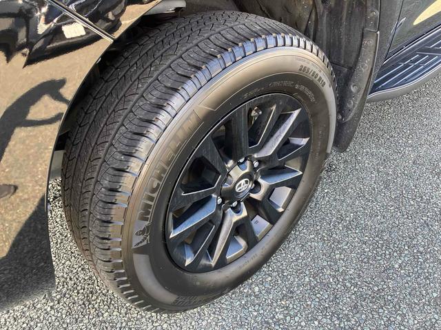 ランドクルーザープラド TX Lパッケージ マットブラックエディション 3列シート7人乗 マットブラックエディション ムーンルーフ クリアランス・バックソナー ブラックルーフレール アルパインBIGX9型カーナビ&バックカメラ ヘッドレストモニター 純正18インチアルミ(13枚目)