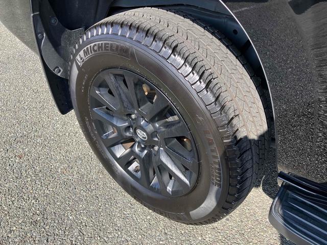 ランドクルーザープラド TX Lパッケージ マットブラックエディション 3列シート7人乗 マットブラックエディション ムーンルーフ クリアランス・バックソナー ブラックルーフレール アルパインBIGX9型カーナビ&バックカメラ ヘッドレストモニター 純正18インチアルミ(17枚目)