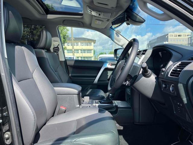 ランドクルーザープラド TX Lパッケージ マットブラックエディション 3列シート7人乗 マットブラックエディション ムーンルーフ クリアランス・バックソナー ブラックルーフレール アルパインBIGX9型カーナビ&バックカメラ ヘッドレストモニター 純正18インチアルミ(19枚目)