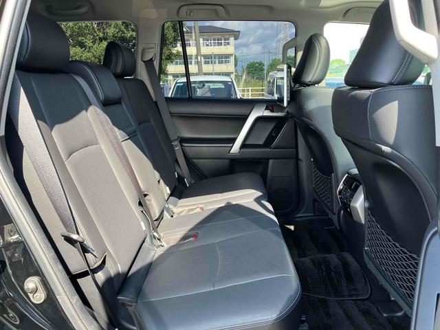 ランドクルーザープラド TX Lパッケージ マットブラックエディション 3列シート7人乗 マットブラックエディション ムーンルーフ クリアランス・バックソナー ブラックルーフレール アルパインBIGX9型カーナビ&バックカメラ ヘッドレストモニター 純正18インチアルミ(25枚目)