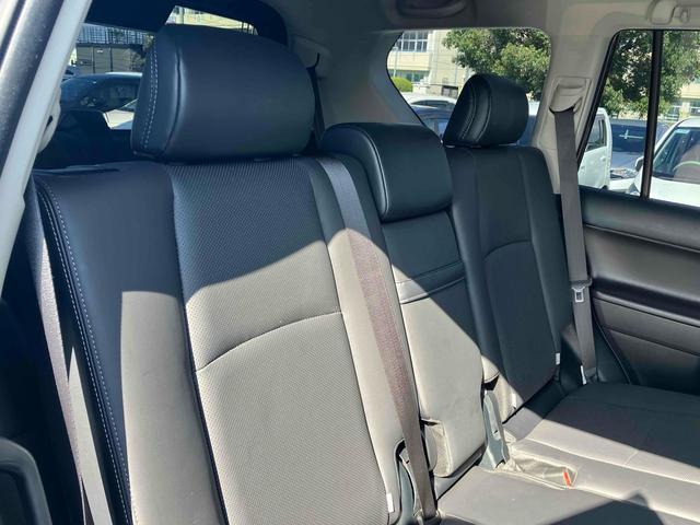 ランドクルーザープラド TX Lパッケージ マットブラックエディション 3列シート7人乗 マットブラックエディション ムーンルーフ クリアランス・バックソナー ブラックルーフレール アルパインBIGX9型カーナビ&バックカメラ ヘッドレストモニター 純正18インチアルミ(29枚目)