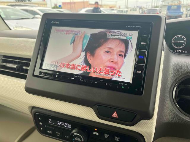 ＴＶ付きの車となっております。ドライブの合間の休憩中に気になる番組を見ることができます。