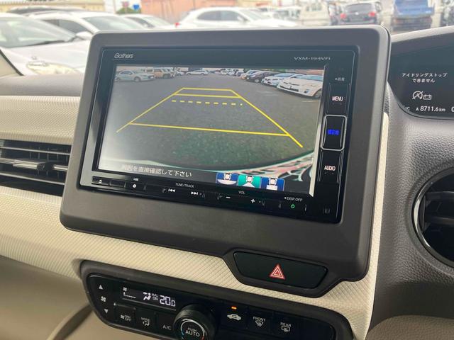 バックカメラ装備。駐車が苦手な方には欠かせません。