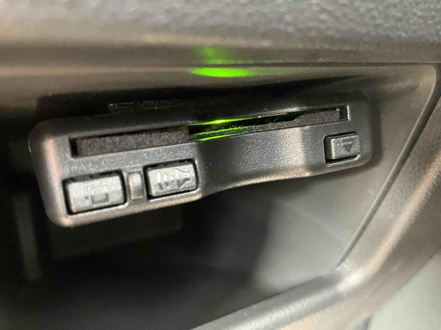 ムーヴキャンバス Ｇブラックインテリアリミテッド　ＳＡＩＩＩ　ストライプカラー（グレー）　スマートアシスト３　３６０°ＶＩＥＷスイッチ　寒冷地仕様　シートヒーター　両側パワースライドドア　ＬＥＤヘッドランプ＆フォグランプ　１４インチオプションホイールキャップ（39枚目）