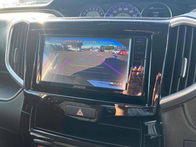 バックカメラも付いています。駐車の時に便利なのはもちろんの事、後方死角にいる子供たちに気が付くことができるので安心安全ですね