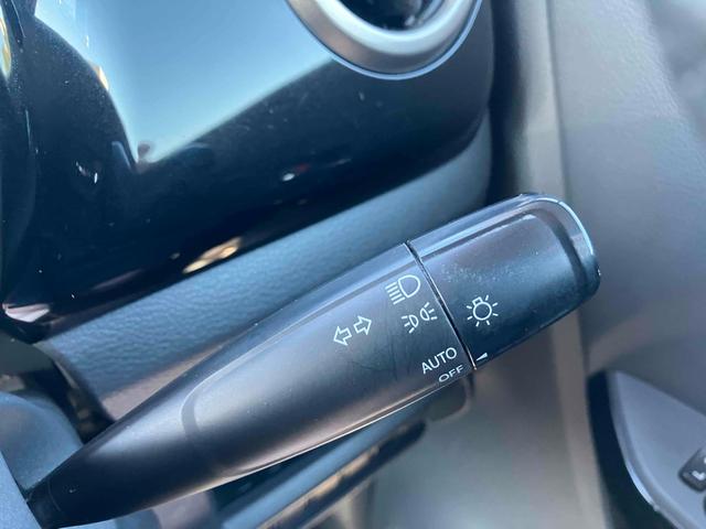 ハスラー ＪスタイルＩＩ　ユーザー下取車／ホワイトルーフ（オプション）／衝突被害軽減システム／ケンウッド７型フルセグＴＶ＆バックカメラ／Ｂｌｕｅｔｏｏｔｈ対応／ＨＩＤヘッドライト／アイドリングストップ／純正１５インチアルミ（29枚目）