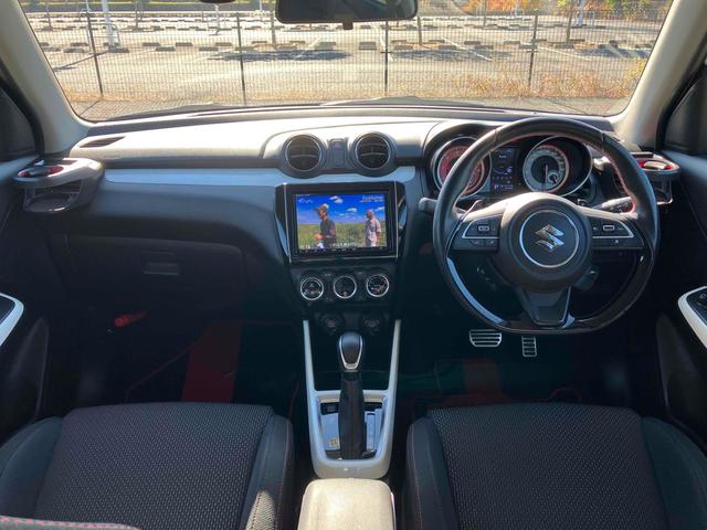 スイフトスポーツ ベースグレード ワンオーナー/後期モデル/純正エアロ/全方位モニター用カメラパッケージ/RMP17インチアルミホイール/ブラインドスポットモニター/セーフティサポート/純正8インチフルセグTV/LEDヘッドライト(2枚目)