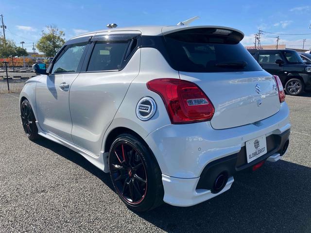 スイフトスポーツ ベースグレード ワンオーナー/後期モデル/純正エアロ/全方位モニター用カメラパッケージ/RMP17インチアルミホイール/ブラインドスポットモニター/セーフティサポート/純正8インチフルセグTV/LEDヘッドライト(4枚目)