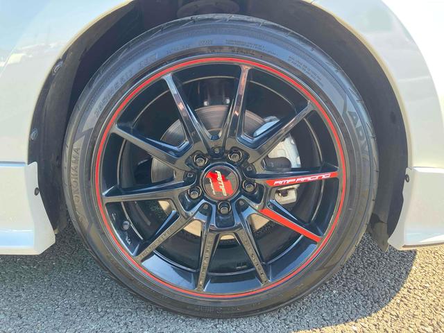 スイフトスポーツ ベースグレード ワンオーナー/後期モデル/純正エアロ/全方位モニター用カメラパッケージ/RMP17インチアルミホイール/ブラインドスポットモニター/セーフティサポート/純正8インチフルセグTV/LEDヘッドライト(13枚目)