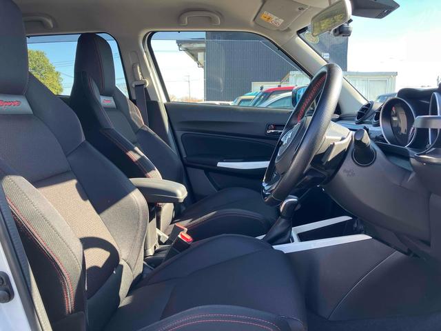 スイフトスポーツ ベースグレード ワンオーナー/後期モデル/純正エアロ/全方位モニター用カメラパッケージ/RMP17インチアルミホイール/ブラインドスポットモニター/セーフティサポート/純正8インチフルセグTV/LEDヘッドライト(15枚目)