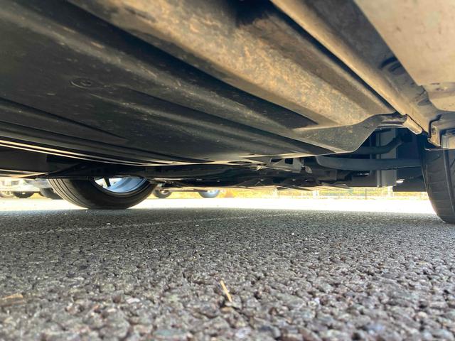 スイフトスポーツ ベースグレード ワンオーナー/後期モデル/純正エアロ/全方位モニター用カメラパッケージ/RMP17インチアルミホイール/ブラインドスポットモニター/セーフティサポート/純正8インチフルセグTV/LEDヘッドライト(44枚目)