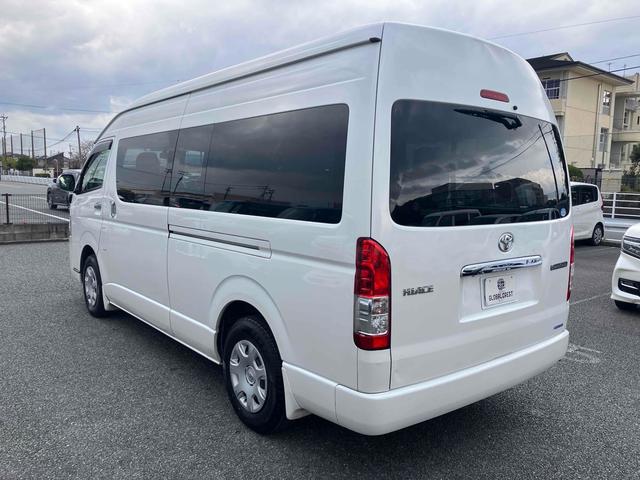 ハイエースワゴン グランドキャビン 10人乗/バックモニターセット/助手席側パワースライドドア/リアクーラー/リアヒーター/15インチホイールキャップ/ハロゲンヘッドライト/スマートキー&プッシュスタート/ETC/カーオーディオ(5枚目)