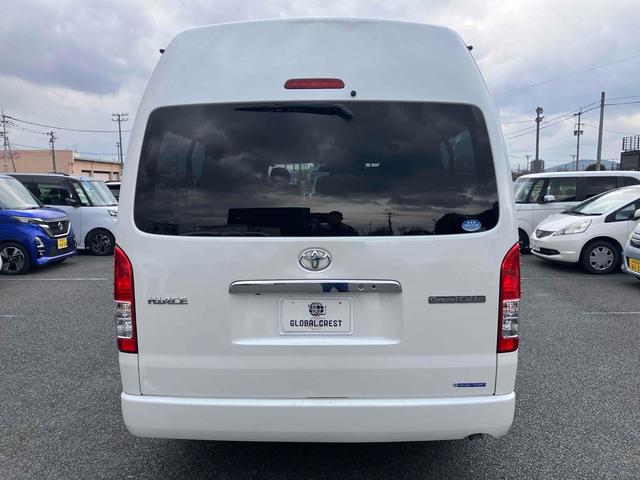 ハイエースワゴン グランドキャビン 10人乗/バックモニターセット/助手席側パワースライドドア/リアクーラー/リアヒーター/15インチホイールキャップ/ハロゲンヘッドライト/スマートキー&プッシュスタート/ETC/カーオーディオ(6枚目)