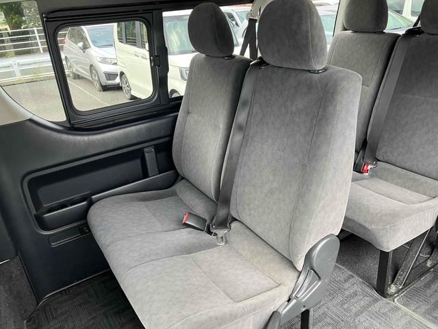ハイエースワゴン グランドキャビン 10人乗/バックモニターセット/助手席側パワースライドドア/リアクーラー/リアヒーター/15インチホイールキャップ/ハロゲンヘッドライト/スマートキー&プッシュスタート/ETC/カーオーディオ(24枚目)