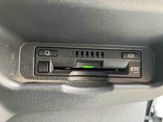 ハイエースワゴン グランドキャビン 10人乗/バックモニターセット/助手席側パワースライドドア/リアクーラー/リアヒーター/15インチホイールキャップ/ハロゲンヘッドライト/スマートキー&プッシュスタート/ETC/カーオーディオ(37枚目)