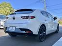 ＭＡＺＤＡ３ファストバック ２０Ｓ　１００周年特別記念車　３６０°セーフティパッケージ　３６０°ビューモニター　ＣＤ／ＤＶＤ地デジＴＶ＆ＢＯＳＥサウンドシステム　スマートブレーキサポート　クルーズコントロール　アダプティブＬＥＤヘッドライト　パワーシート（4枚目）