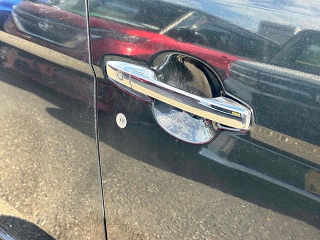 N-ONE G・Lパッケージ バックカメラ ナビ TV オートライト HID スマートキー アイドリングストップ 電動格納ミラー ベンチシート CVT 盗難防止システム ABS ESC CD DVD再生 Bluetooth(8枚目)