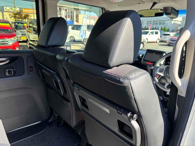 N-BOXカスタム G ターボSSブラックスタイルパッケージ パドルシフト 両側電動スライドドア ナビ TV バックモニター ETC ハーフレザー 衝突被害軽減システム オートライト HID スマートキー アイドリングストップ 電動格納ミラー シートヒーター(35枚目)