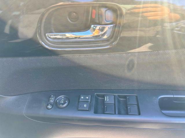 Ｎ－ＢＯＸカスタム Ｇ・Ｌパッケージ　純正ナビ　フルセグＴＶ　Ｂｌｕｅｔｏｏｔｈオーディオ　ＤＶＤ　ＵＳＢ　パワースライドドア　ＨＩＤ　スマートキー　アイドリングストップ　電動格納ミラー　ベンチシート　ＣＶＴ　盗難防止システム　ＡＢＳ（18枚目）