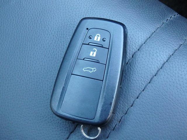 カローラクロス ハイブリッド　Ｚ　ＥＴＣ　モデリスタフルエアロ　バックカメラ　ＬＥＤヘッドライト　ブレーキサポート　レーンサポート　ソナー　クルーズコントロール　パワーゲート　Ｗシートヒーター　スマートキー　プッシュスタート（50枚目）