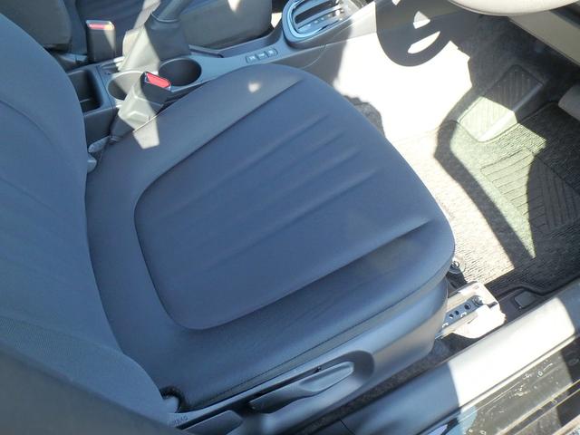 ヤリス ハイブリッドG ドライブレコーダー ETC ナビ バックカメラ LEDヘッドライト ブレーキサポート レーンサポート クルーズコントロール スマートキー プッシュスタート オートライト オートエアコン 電動格納ミラー(26枚目)