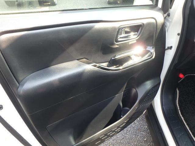 ノア ハイブリッドＳｉ　ダブルバイビー　ＥＴＣ２．０　モデリスタフルエアロ　ナビ　バックカメラ　ブレーキサポート　レーンサポート　ソナー　クルーズコントロール　両側電動スライドドア　スマートキー　プッシュスタート　Ｗシートヒーター（13枚目）