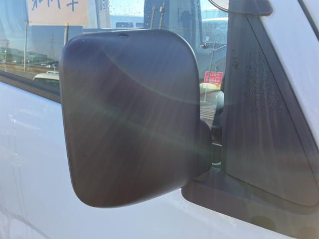 　軽トラック　ＡＴ　エアコン　パワーステアリング　運転席エアバッグ　助手席エアバッグ　タイヤ４本新品(6枚目)