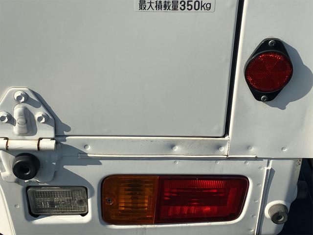 　軽トラック　ＡＴ　エアコン　パワーステアリング　運転席エアバッグ　助手席エアバッグ　タイヤ４本新品(17枚目)