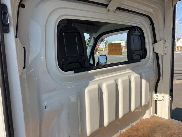 　軽トラック　ＡＴ　エアコン　パワーステアリング　運転席エアバッグ　助手席エアバッグ　タイヤ４本新品(20枚目)