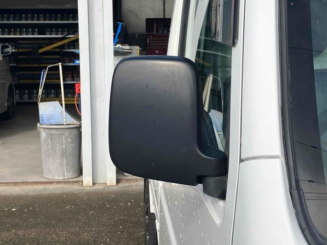 アクティトラック SDX 軽トラック 5速マニュアル アルミホイール エアコン 運転席エアバッグ CD USB ミュージックプレイヤー接続可 三方開(8枚目)