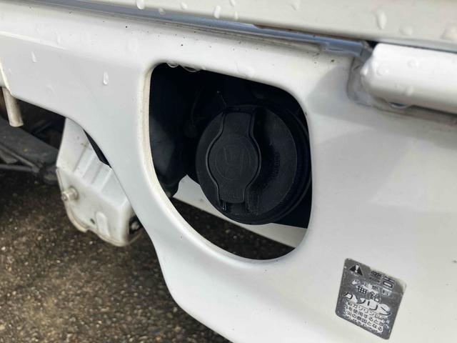 アクティトラック SDX 軽トラック 5速マニュアル アルミホイール エアコン 運転席エアバッグ CD USB ミュージックプレイヤー接続可 三方開(15枚目)