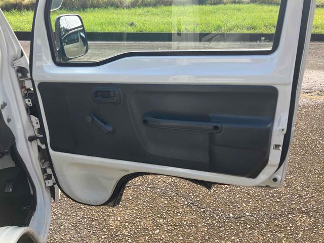 アクティトラック SDX 軽トラック 5速マニュアル アルミホイール エアコン 運転席エアバッグ CD USB ミュージックプレイヤー接続可 三方開(58枚目)