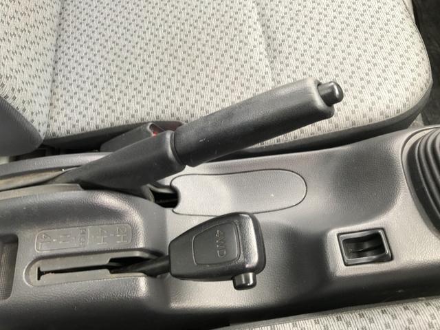 キャリイトラック  4WD・ブレーキサポート・オートライト・ハイビームアシスト・5速・デフロック・Lo・Hi切替・キーレス・パワーウィンドウ(13枚目)