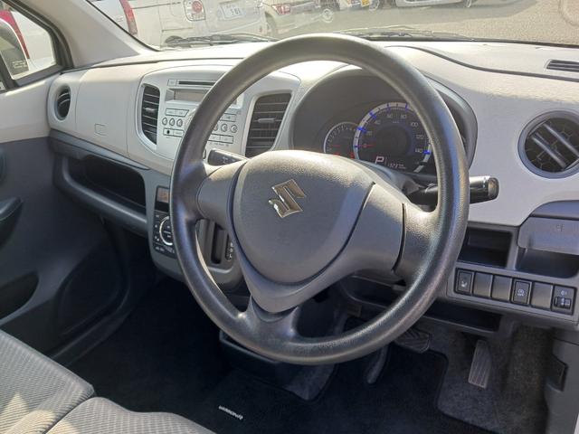 ワゴンＲ ＦＸ　キーレスエントリー　アイドリングストップ　シートヒーター　ベンチシート　ＣＶＴ　盗難防止システム　ＡＢＳ　ＣＤ　ミュージックプレイヤー接続可　衝突安全ボディ　エアコン　パワーステアリング（8枚目）