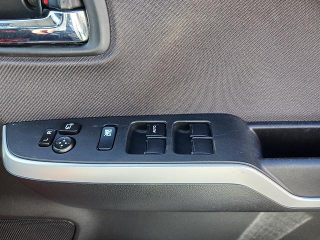 ソリオ ハイブリッドＭＺ　ドライブレコーダー　ＥＴＣ　全周囲カメラ　ナビ　ＴＶ　両側電動スライドドア　クリアランスソナー　オートクルーズコントロール　レーンアシスト　衝突被害軽減システム　アルミホイール　オートライト　ＨＩＤ（14枚目）