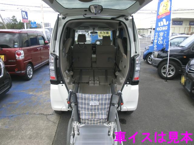 車イス搬送車 スローパー 禁煙車 電動ウインチ リモコン CDデッキ キーレスエントリー タイミングチェーン(3枚目)