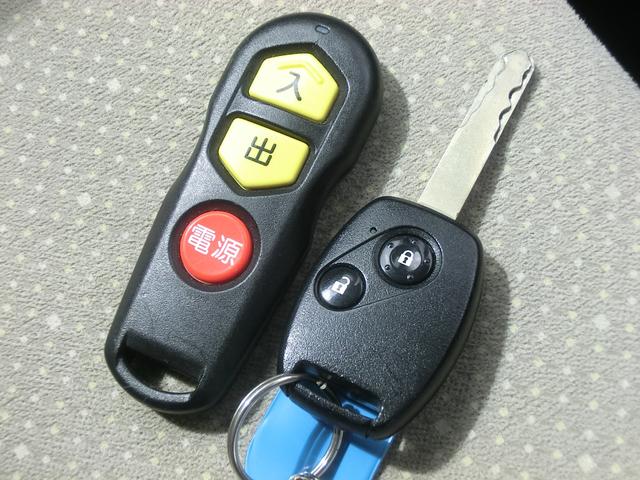 車イス搬送車 スローパー 禁煙車 電動ウインチ リモコン CDデッキ キーレスエントリー タイミングチェーン(28枚目)