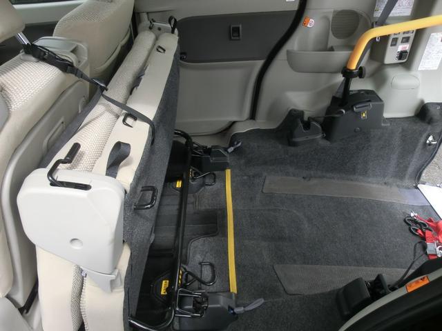 L SA 車イス搬送車 スローパー 禁煙車 電動ウインチ タイミングチェーン 衝突軽減ブレーキ アイドリングストップ 横滑り防止機能(7枚目)