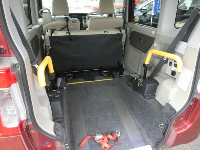 L SA 車イス搬送車 スローパー 禁煙車 電動ウインチ タイミングチェーン 衝突軽減ブレーキ アイドリングストップ 横滑り防止機能(8枚目)