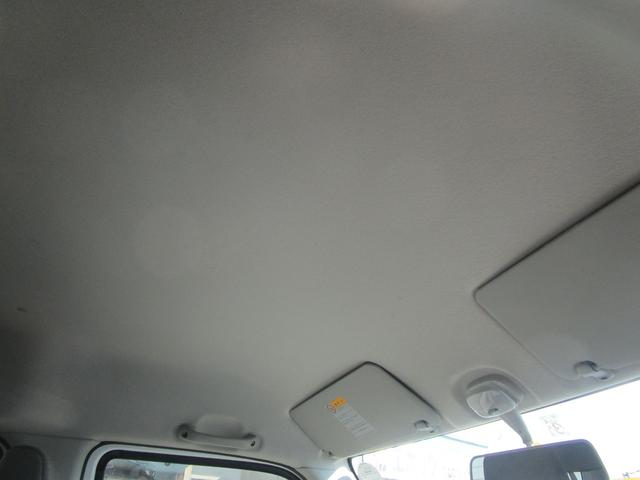 禁煙車でございますので天井にヤニ汚れ等無く綺麗です★