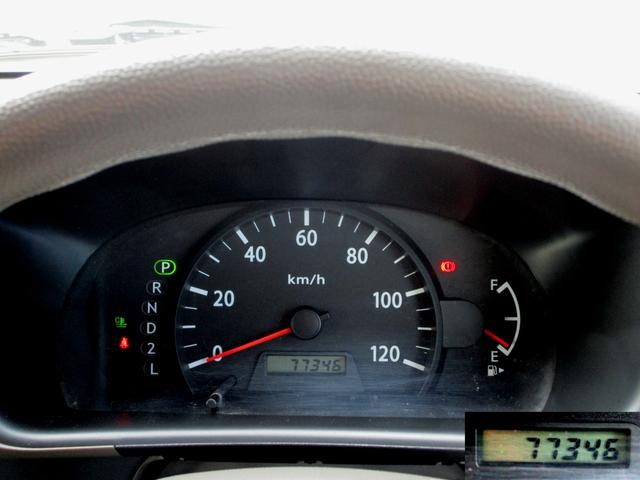 走行距離は７７４００ｋｍほど。タイミングチェーンなので１０万キロ超えても交換不要です★