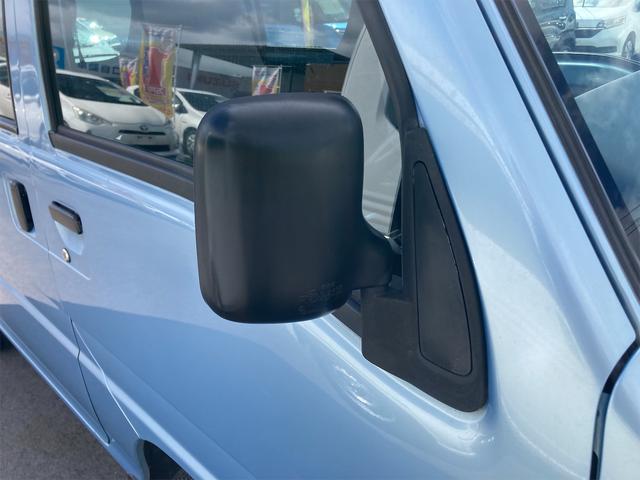 サンバーバン トランスポーター　軽バン　ＭＴ　両側スライドドア　キーレスエントリー　エアコン　運転席エアバッグ（8枚目）